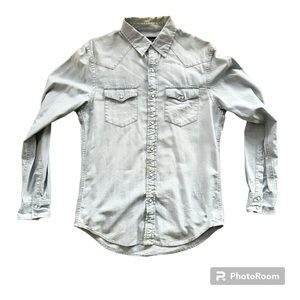 American Eagle Outfitters shirt - small- light blue - excellent condition